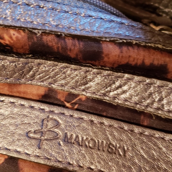 Metallic gun B Makovsky  purse - Picture 3 of 4